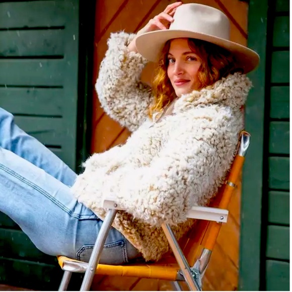 ANTHROPOLOGIE NWT  Brenna Faux Fur Coat Pink Size M. - Picture 2 of 16